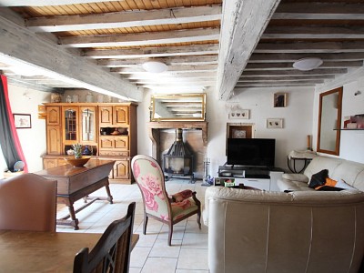 MAISON DE VILLAGE A VENDRE - TOURNUS - 131 m2 - 150000 €