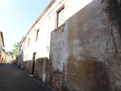 MAISON DE VILLE A VENDRE - TOURNUS - 117 m2 - 100000 €